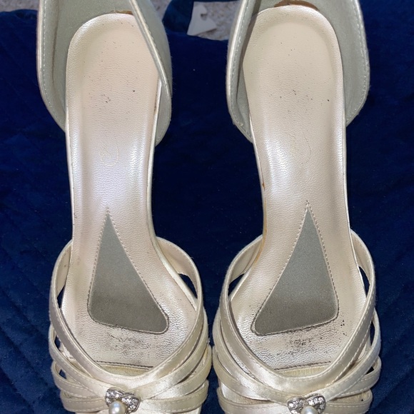 Ex display David bridal Macy heels - Picture 2 of 6